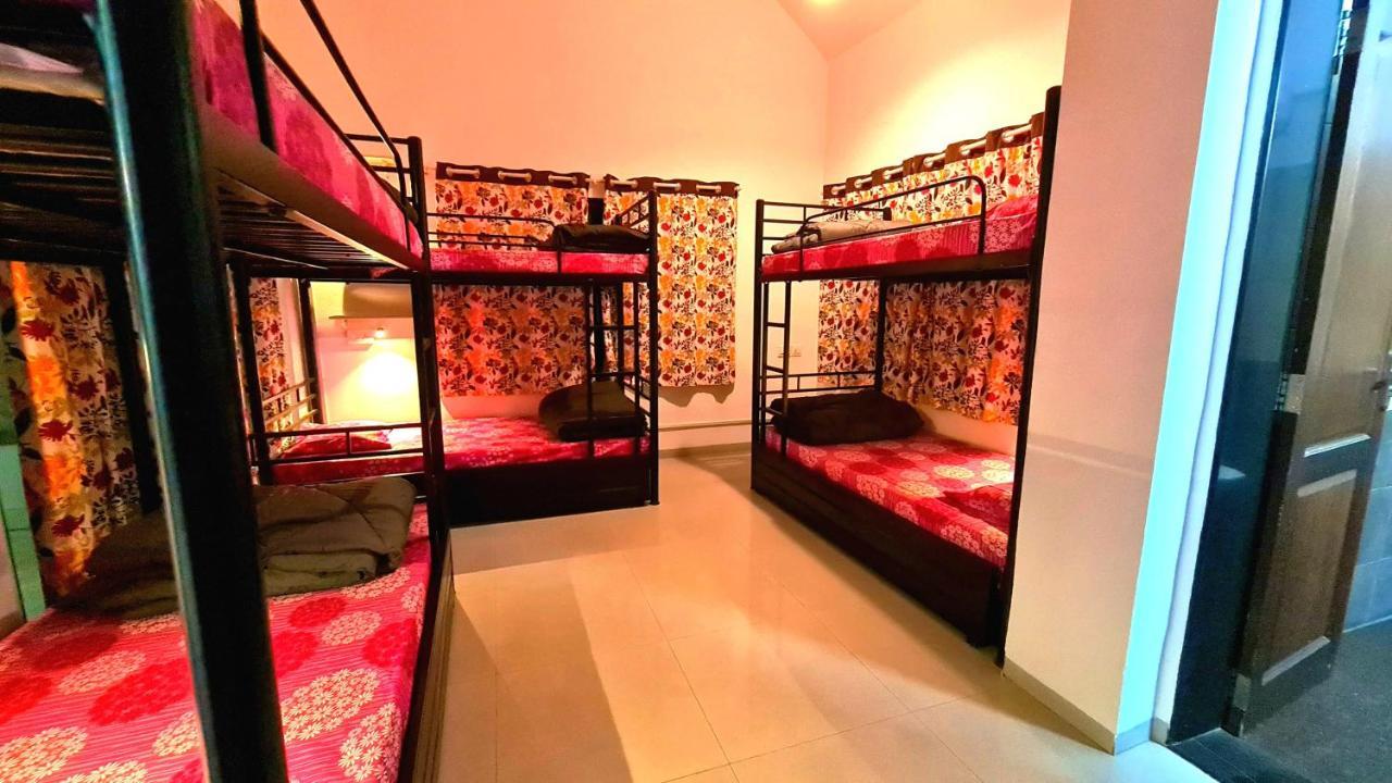 Lifespace- Spacious Hostel In A Luxurious Villa Пюн Екстериор снимка