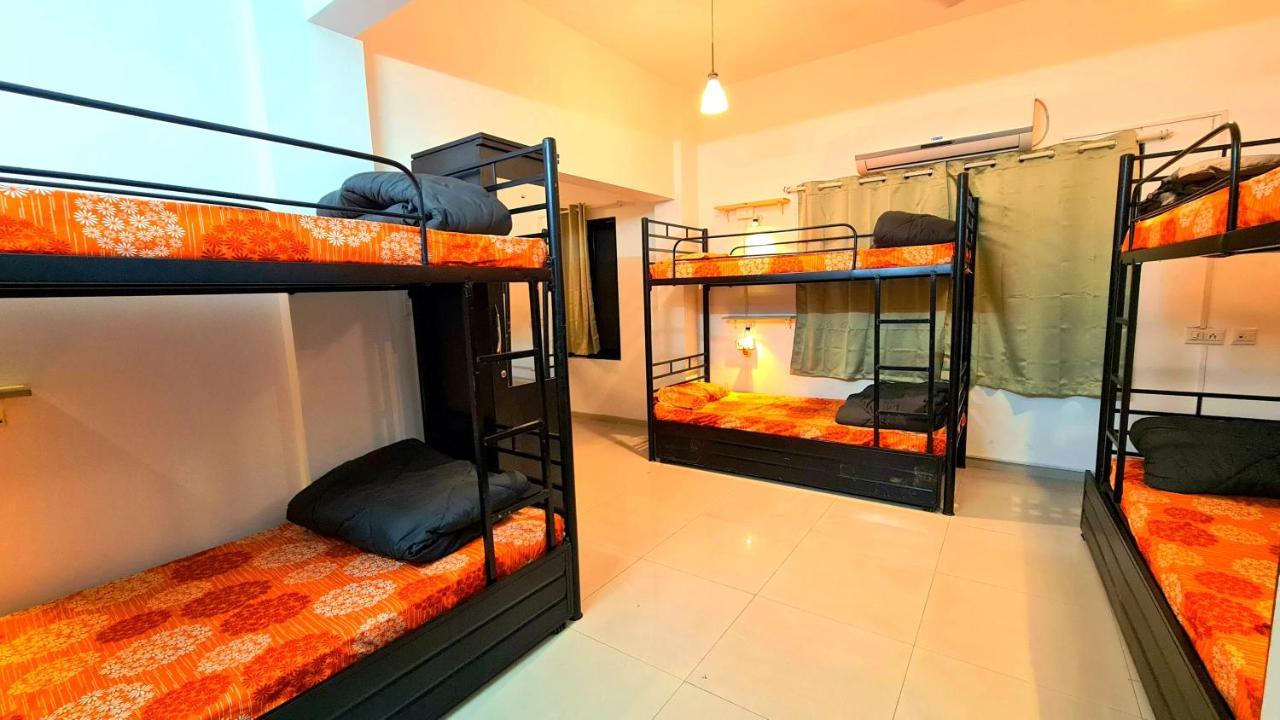 Lifespace- Spacious Hostel In A Luxurious Villa Пюн Екстериор снимка