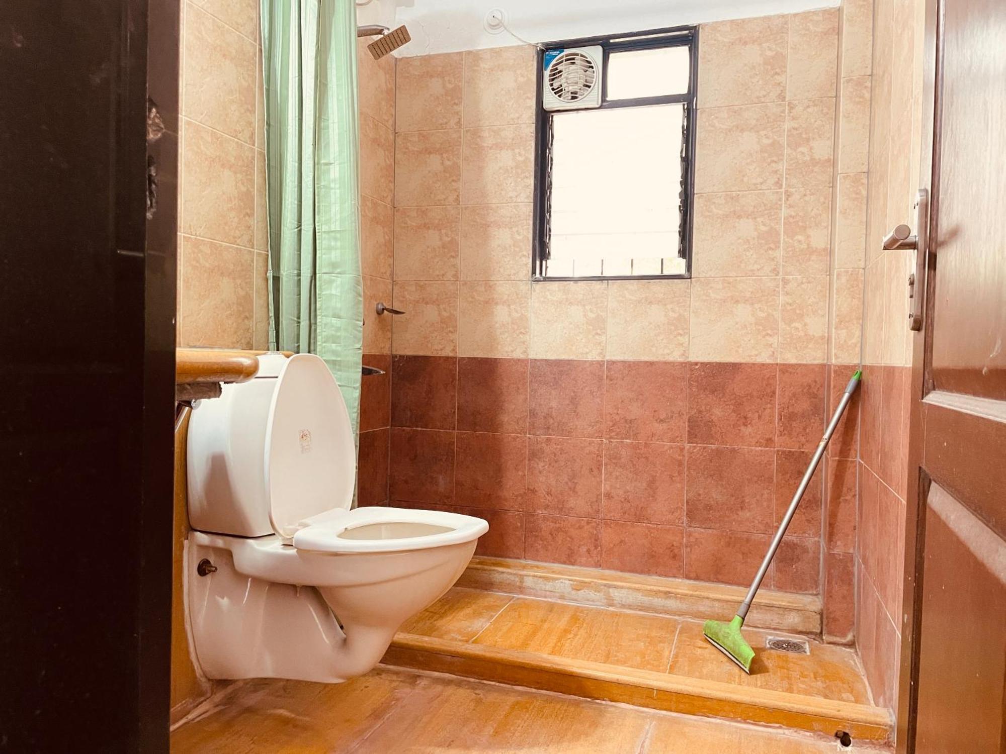 Lifespace- Spacious Hostel In A Luxurious Villa Пюн Екстериор снимка